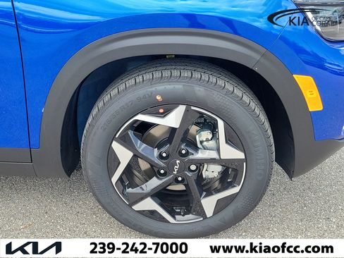 New 2026 Kia Seltos S FWD image 7