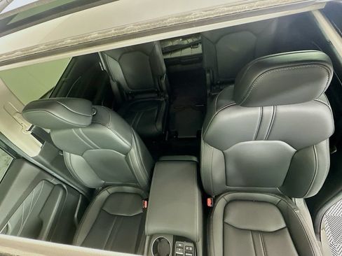 Used 2026 Honda Pilot Touring image 22