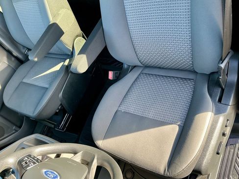 Used 2024 Ford Transit 350 XLT image 27