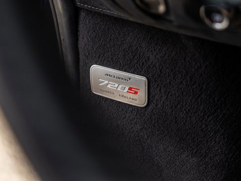 Used 2020 McLaren 720S Spider image 37