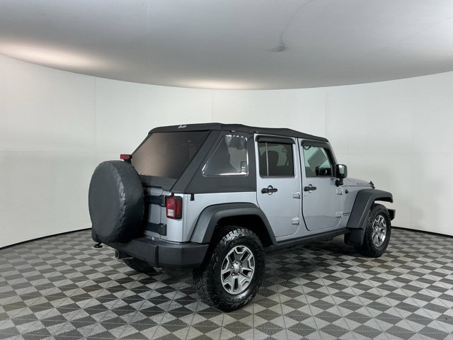 Used 2015 Jeep Wrangler Unlimited Rubicon w/ Connectivity Group AWD/4WD image 5