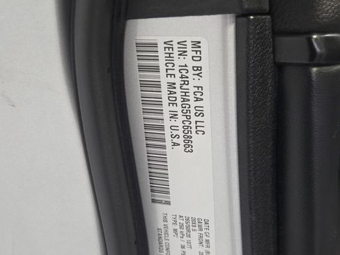 Certified 2023 Jeep Grand Cherokee Altitude AWD/4WD image 32