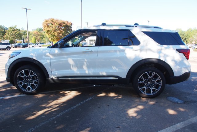 Certified 2025 Ford Explorer Platinum w/ Ultimate Package AWD/4WD image 4