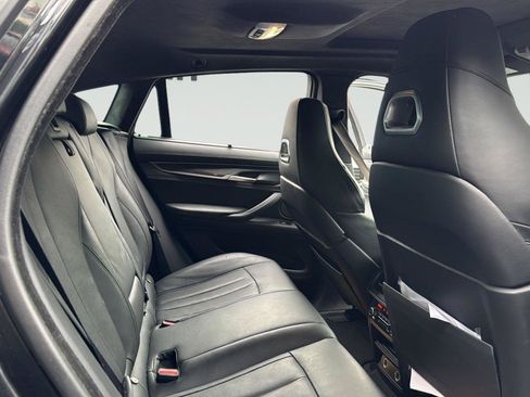 Used 2017 BMW X6 M AWD/4WD image 32