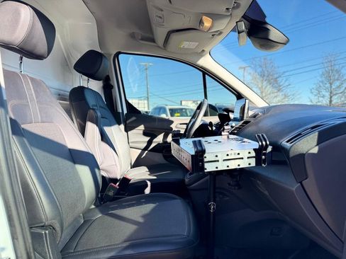 Used 2022 Ford Transit Connect XL image 23