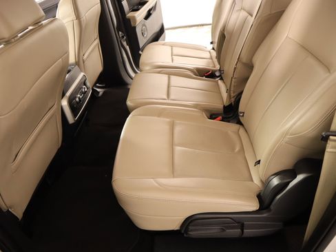 Used 2024 Ford Expedition Max XLT image 13