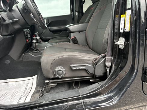 Used 2020 Jeep Wrangler Unlimited Rubicon AWD/4WD image 12