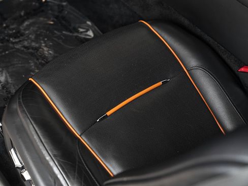 Used 2020 Rolls-Royce Dawn image 29