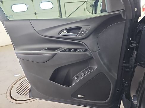 Used 2022 Chevrolet Equinox Premier AWD/4WD image 28