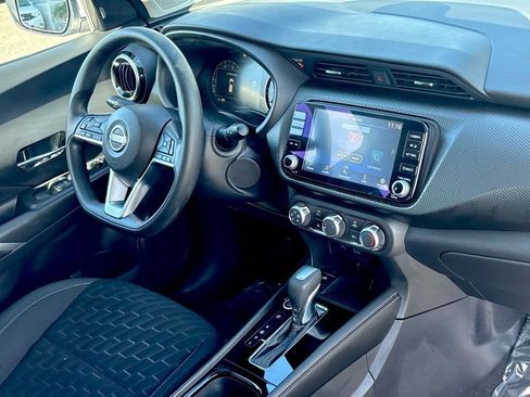 Certified 2023 Nissan Kicks SV image 31