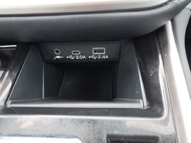 Used 2024 Subaru Outback Touring AWD/4WD image 6