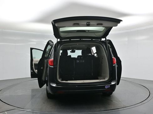 Used 2018 Chrysler Pacifica Limited w/ Advanced Safetytec Group image 32