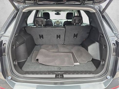 Used 2018 Chevrolet Equinox Premier FWD image 6