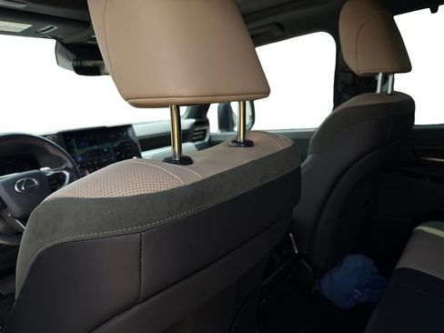 Used 2024 Lexus GX 550 AWD/4WD image 31