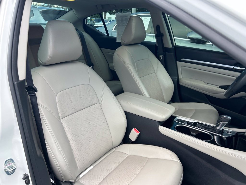 Used 2024 Nissan Altima 2.5 SL FWD image 44