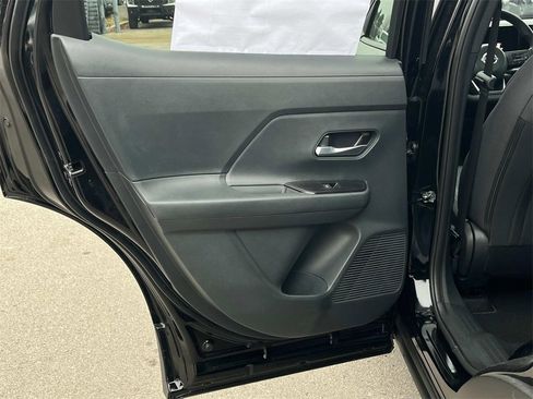 New 2026 Nissan Kicks SV image 18