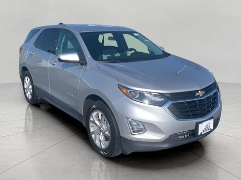 Used 2018 Chevrolet Equinox LT image 2