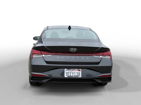 Certified 2023 Hyundai Elantra SE image 4