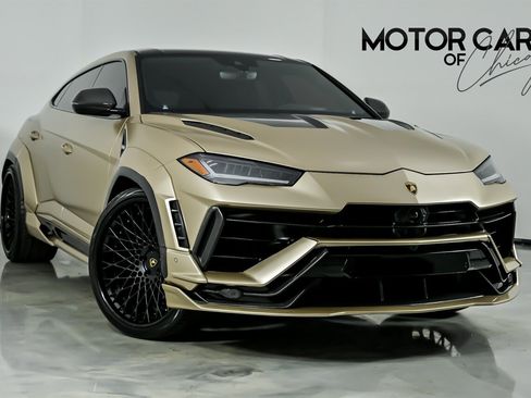 Used 2023 Lamborghini Urus Performante AWD/4WD image 1