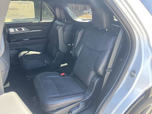 New 2026 Ford Explorer ST RWD image 18