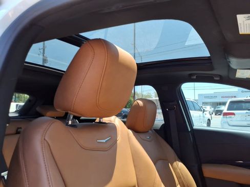 Used 2024 Cadillac XT4 Premium Luxury w/ Technology Package FWD image 4