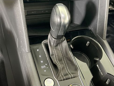 Used 2023 Volkswagen Atlas SEL AWD/4WD image 17