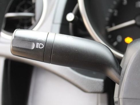 Used 2012 MAZDA MAZDA5 Sport image 37