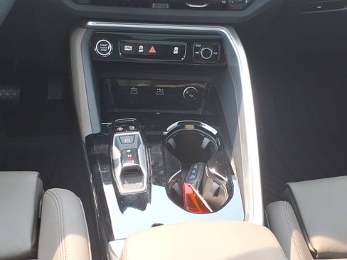 Used 2025 Audi Q5 Premium Plus w/ Premium Plus AWD/4WD image 17
