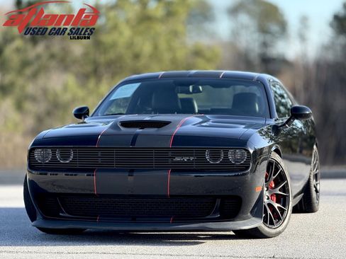 Used 2016 Dodge Challenger SRT Hellcat image 1