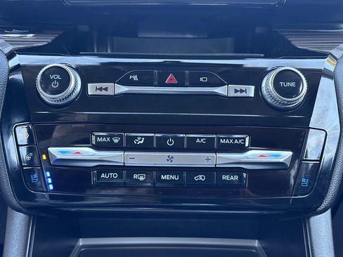 Certified 2023 Ford Explorer Limited image 25