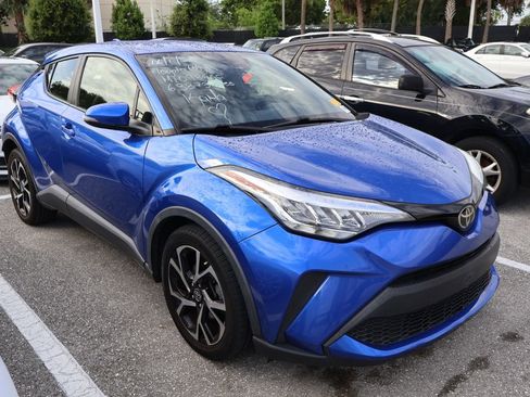 Used 2021 Toyota C-HR XLE FWD image 6