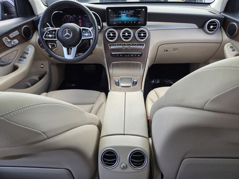 Used 2022 Mercedes-Benz GLC 300 4MATIC image 13
