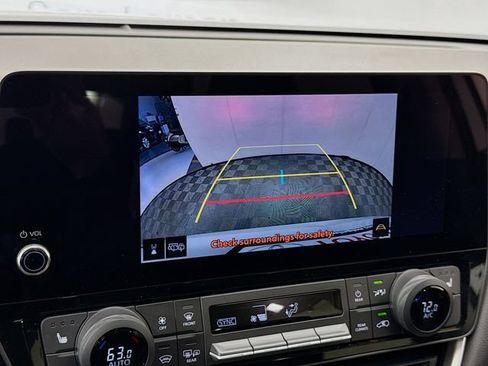 Used 2024 Toyota Grand Highlander AWD image 14