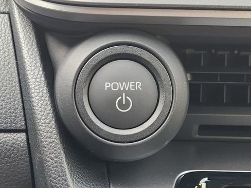 New 2026 Toyota Prius LE image 15