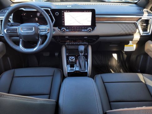 New 2026 GMC Canyon Denali w/ LPO, Denali Black Edition image 16