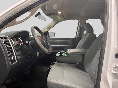 Used 2017 RAM 1500 Classic SLT AWD/4WD image 17
