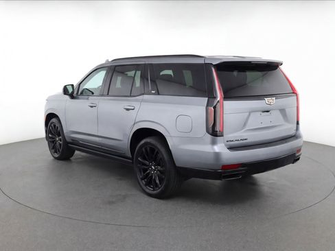 Used 2024 Cadillac Escalade ESV Sport Platinum w/ LPO, ONYX Package AWD/4WD image 3