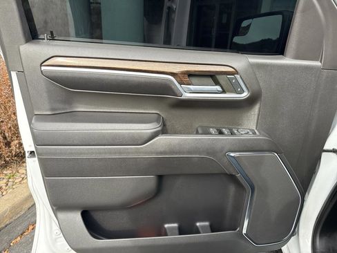 Used 2023 GMC Sierra 1500 Elevation image 16