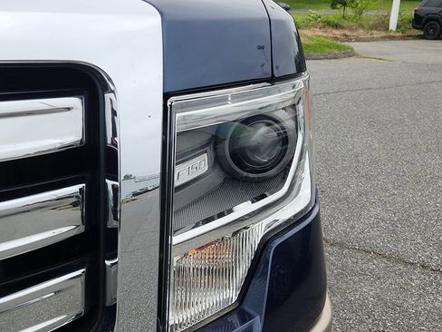 Used 2014 Ford F150 Lariat w/ Equipment Group 502A Luxury AWD/4WD image 9