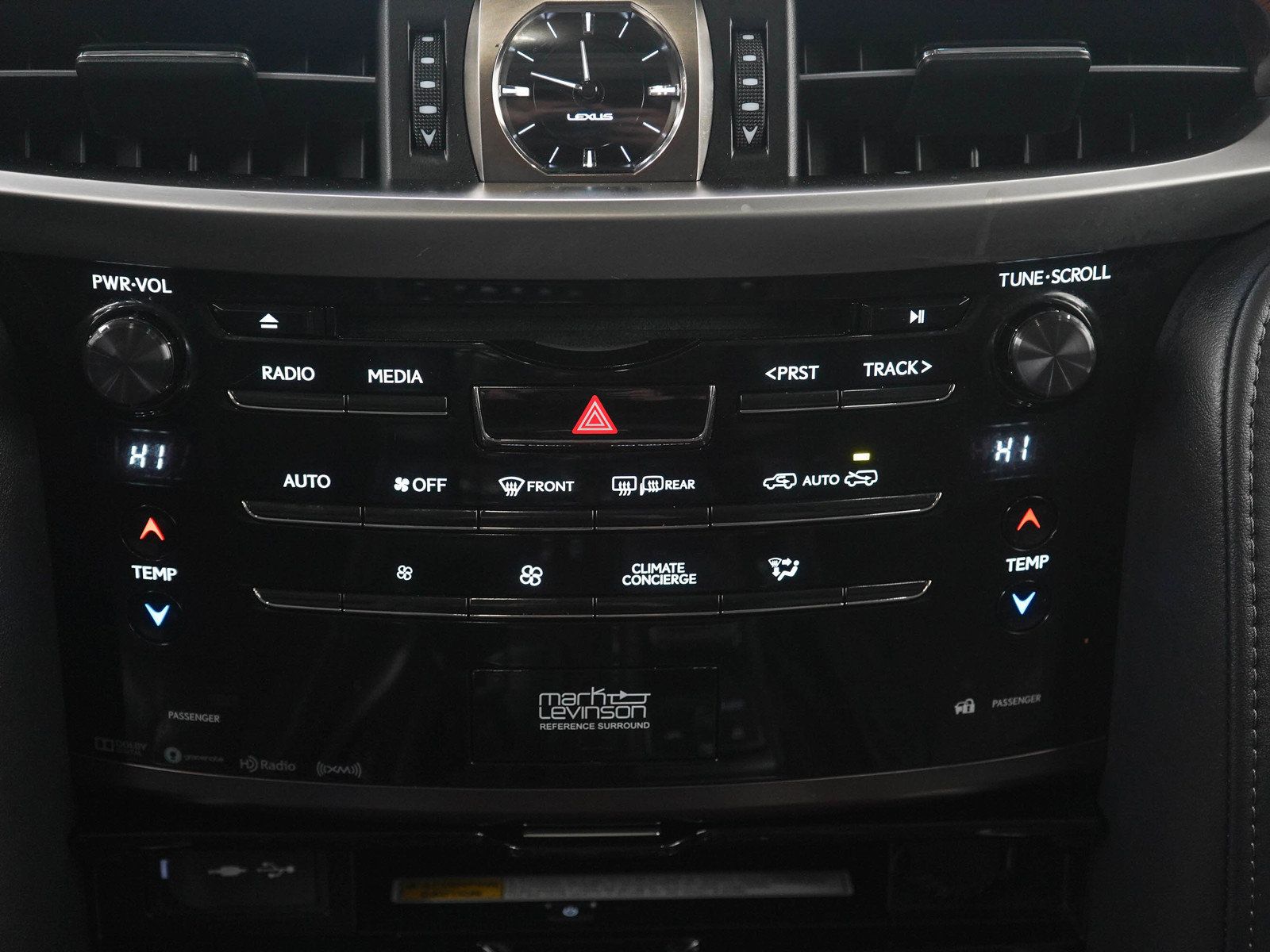 Used 2018 Lexus LX 570 4WD w/ Luxury Package image 22