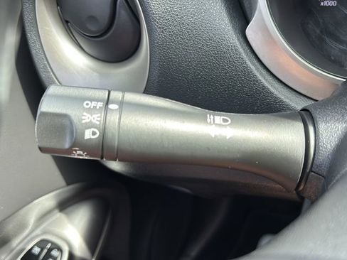 Used 2016 Nissan Juke S FWD image 23