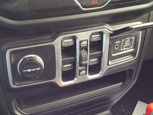 Used 2019 Jeep Wrangler Unlimited Sport S image 14