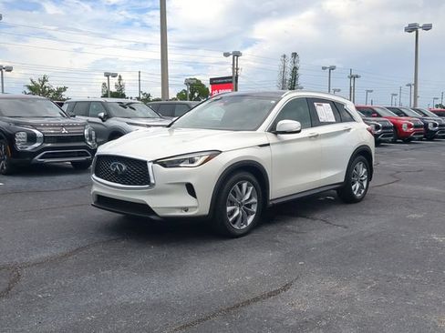 Used 2022 INFINITI QX50 Luxe w/ Cargo Package FWD image 2