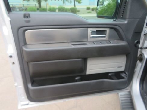 Used 2014 Ford F150 FX4 w/ Equipment Group 402A Luxury AWD/4WD image 18