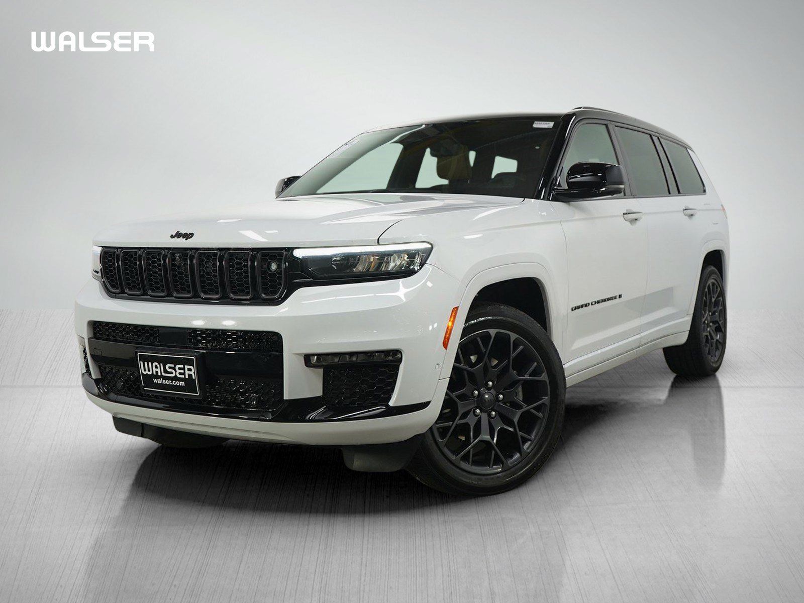 Used 2025 Jeep Grand Cherokee L Summit AWD/4WD image 1