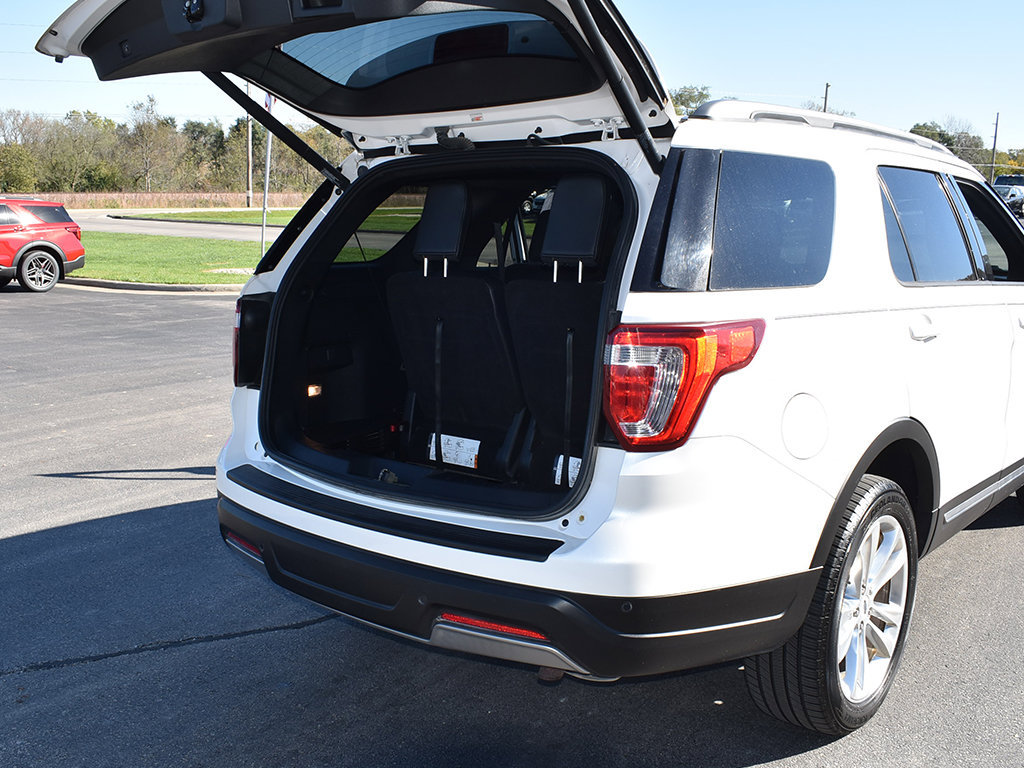 Used 2019 Ford Explorer XLT w/ Equipment Group 202A AWD/4WD image 29