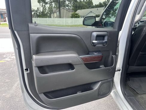 Used 2017 GMC Sierra 1500 SLT w/ SLT Premium Package AWD/4WD image 16