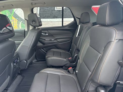 Used 2020 Chevrolet Traverse LT w/ LT Premium Package image 21