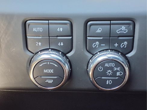 Used 2025 GMC Sierra 1500 Denali AWD/4WD image 14