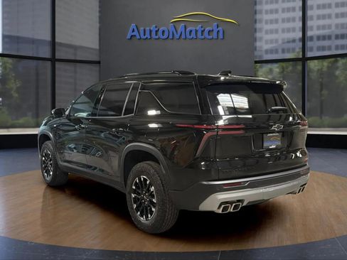 Used 2025 Chevrolet Traverse Z71 w/ Driver Confidence Package AWD/4WD image 9